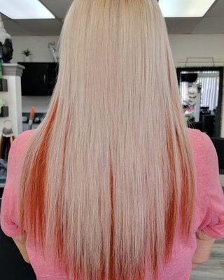 Haircut,  Haircolor,  Blonde & Extensions