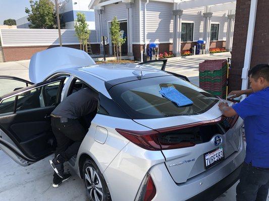 Full detail on this shiny Prius prime