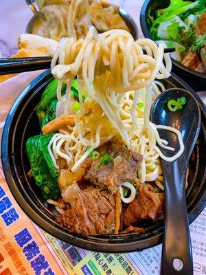 Assorted beef noodle