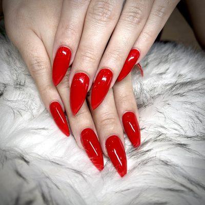 Love red nails