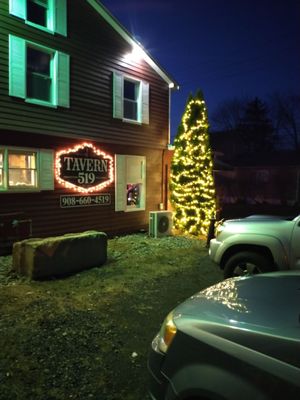 Pic of the outside, yes i parked weird and sort of far back. We got here at 3:50 pm and waited till they opened at 4p.m.