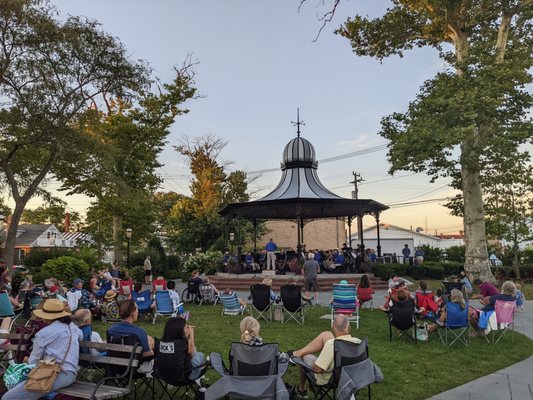 Cape May Rotary Park on a Saturday evening