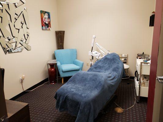 Facial/skin treatment room