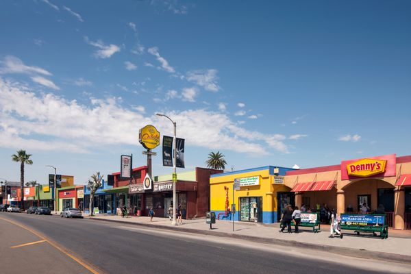 Van Nuys Shops