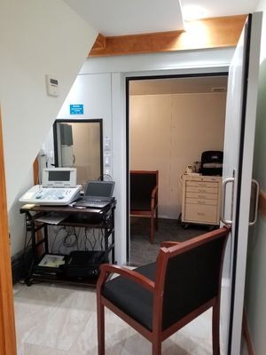 Hearing test booth