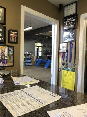 Look at that clean garage!!! Awesome.