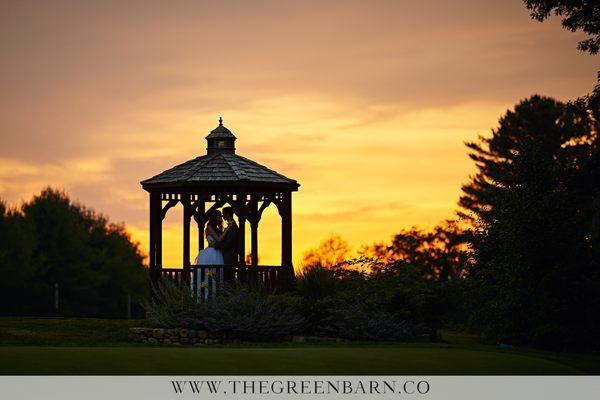 Wedding photos at Ipswich Country Club, Ipswich, ME by NH wedding photographer Cate Bligh.