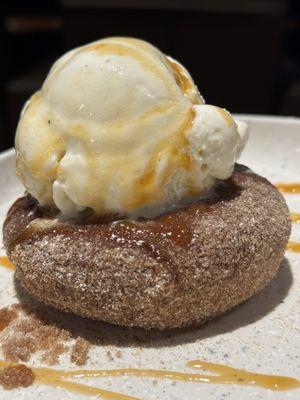 Churro donut