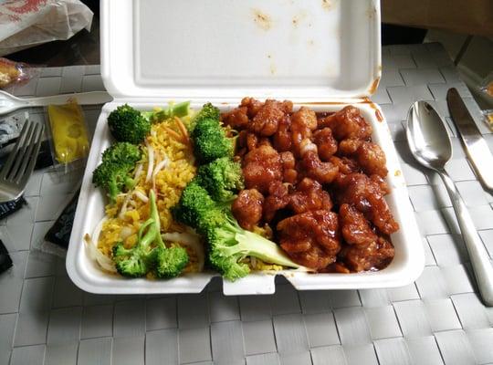 General tso lunch special