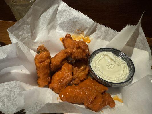 Buffalo wings with Bleu cheese