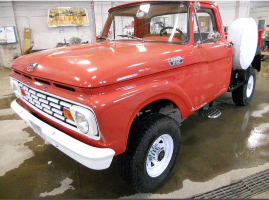 1963 F250 390 V8, a/c and power steering. This is a great old truck.