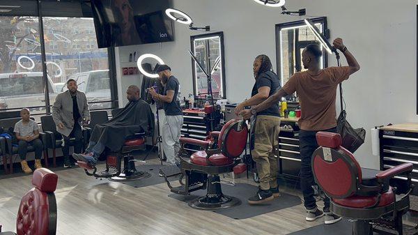 Meet some of Chicago's best barbers!! Dopestylesnkuts and rude boy Rell some real sharp and clean barbers!