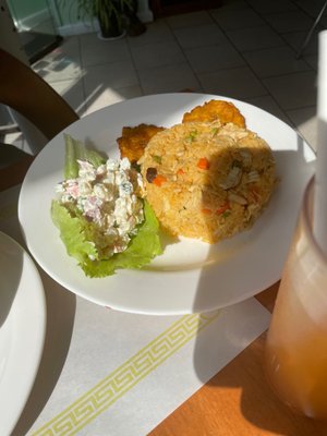 Arroz con pollo. Ecuadorian rice with chicken.