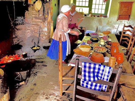 Colonial Pennsylvania Plantation -- authentic Colonial meal