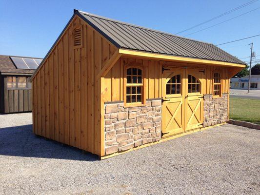 10x20 Carriage House with beautiful Board and Batten Siding