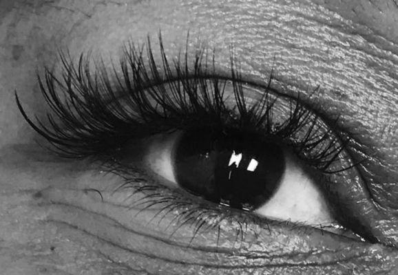 Eyelashes extensions