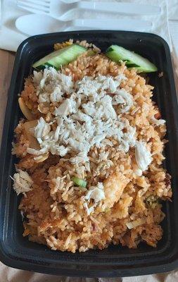 Thai fried rice with crab meat