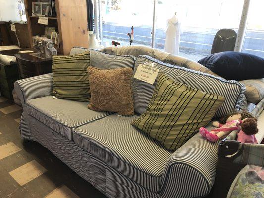 Great summer cottage sofa bed in excellent condition with removable cover! $200.00