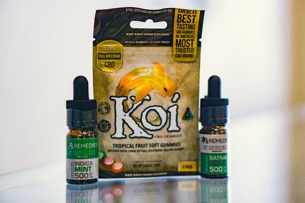 Our peppermint sativa/indica 500mg oil with our 6ct Koi gummies