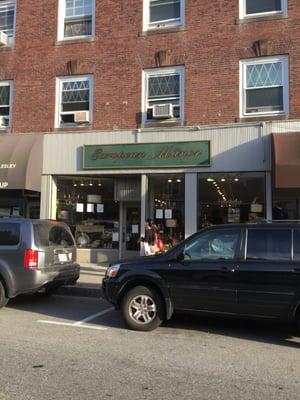 European Manor of Wellesley -- 556 Washington Street / Route 135, Wellesley     Storefront