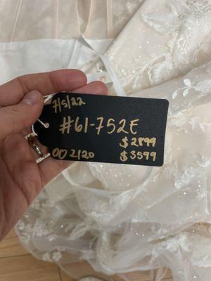 Tag with two different prices; I was told it is the higher price