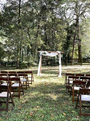 Simple wood 2-post arch in Franklin, TN.