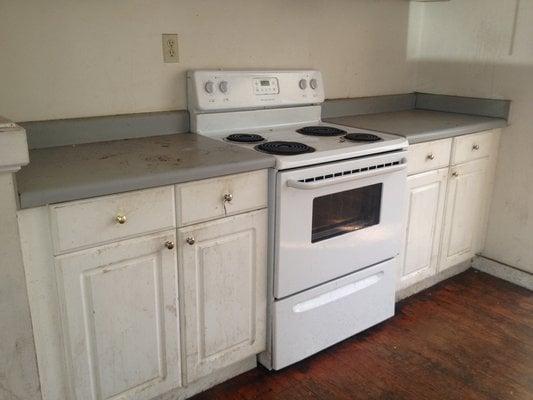 Dirty kitchen - Before