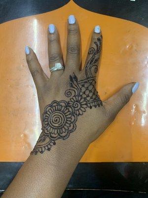 Henna art