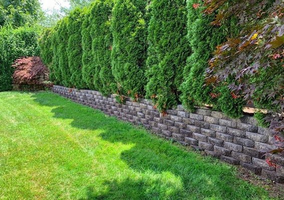 Retaining wall