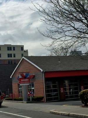 Valvoline of Brookline -- 275 Boylston Street / Route 9, Brookline                 Sign & Exterior