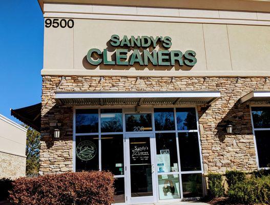 Sandy's Dry Cleaners - Dorchester Rd.