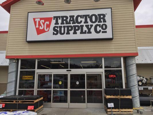 Huge TSC store with wide selections of the usual farm, animal, and hardware items