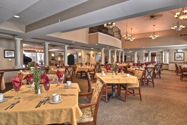 Dining Room at Sonoma Senior Living