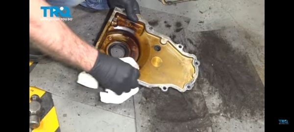 Time cover cleaning for oil pump replacement