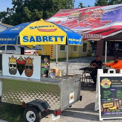 El Carrito de Hol-Do (Food Cart)