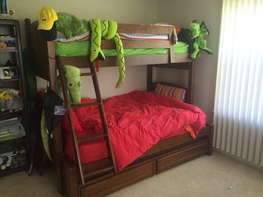 Bunk bed