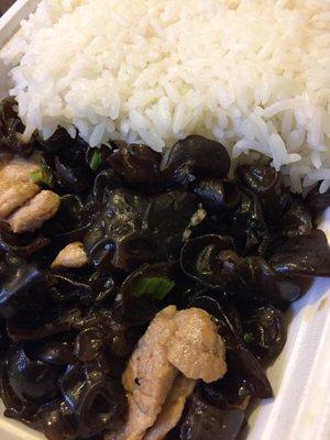 Black Fungus with 4 pieces of Pork