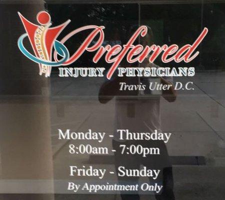 Preferred Injury Physicians of Orange City front door with location hours