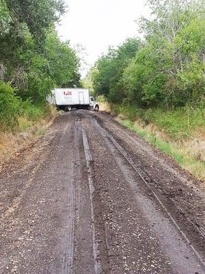 Off road Recovery of bob tail truck