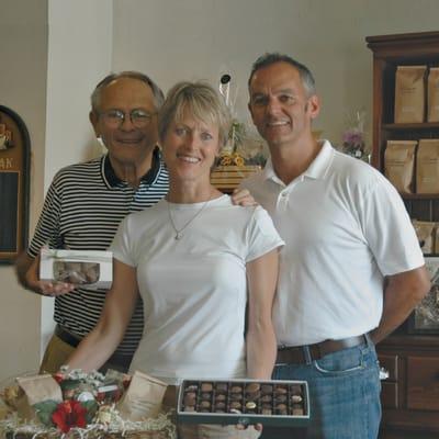 Founder Max Winans with current store owners Laurie Winans Reiser and Joe Reiser.