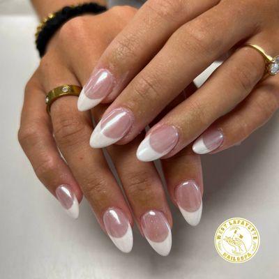 Let your nails define the beauty, with a variety of styles and commitment to fulfill your needs