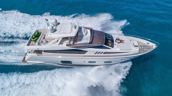 Ferretti 80'