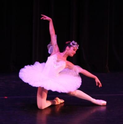 Galmont Ballet Alumnae Daliana Gutierrez