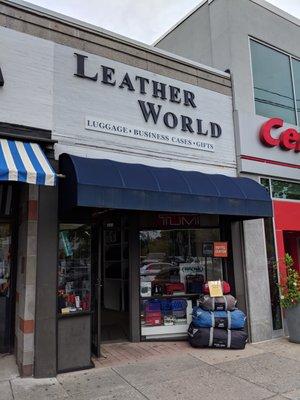 Leather World 9/2018