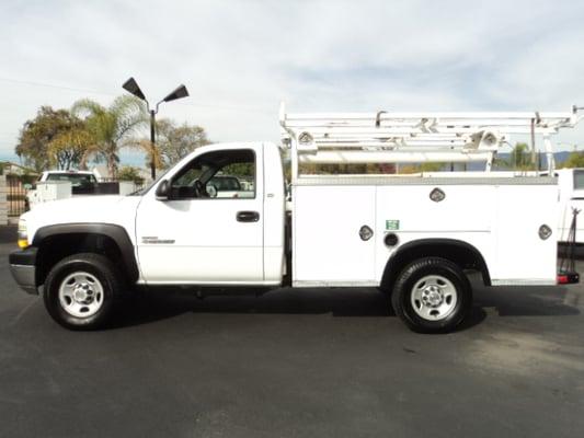 Nice low mile fleet truck with a Duramax diesel !