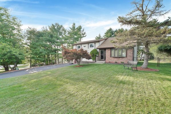 FOR SALE 3 Capital Drive Washingtonville