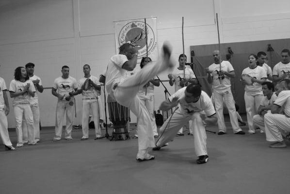 2 BATIZADO CAPOEIRA GERAIS USA