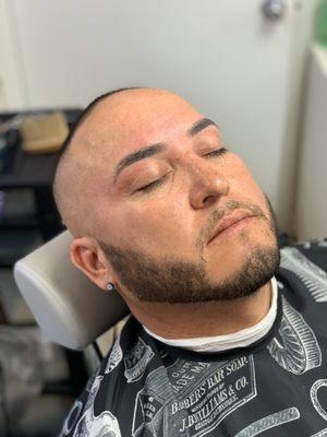 Men's Haircut, Trimmed Beard, & Brows (Waxed)