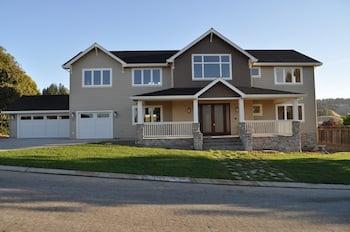 New 3600sf custom country home in Scotts Valley.