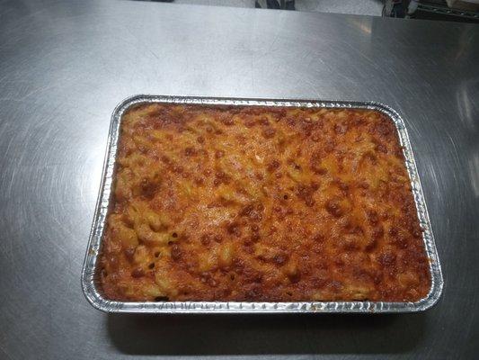 Bahama style Mac-n-Cheese family size pan 9 by 13 . 12 servings or more. Cut in squares. Heat and serve!